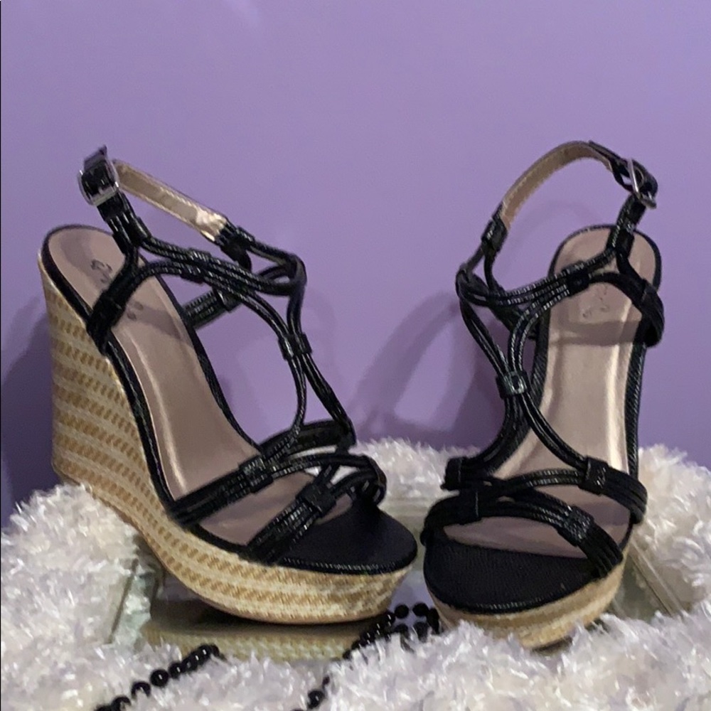 Wedge Qupid heels